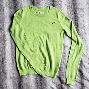 🍁Price Drop🍁 Hollister size small green sweater